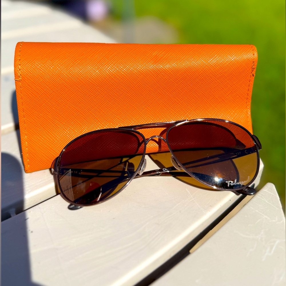 Chocolate brown women’s Oakley aviators polarized 🤎